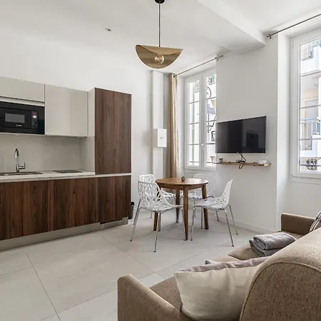 Apartamento In-Disponible A La Location Cannes